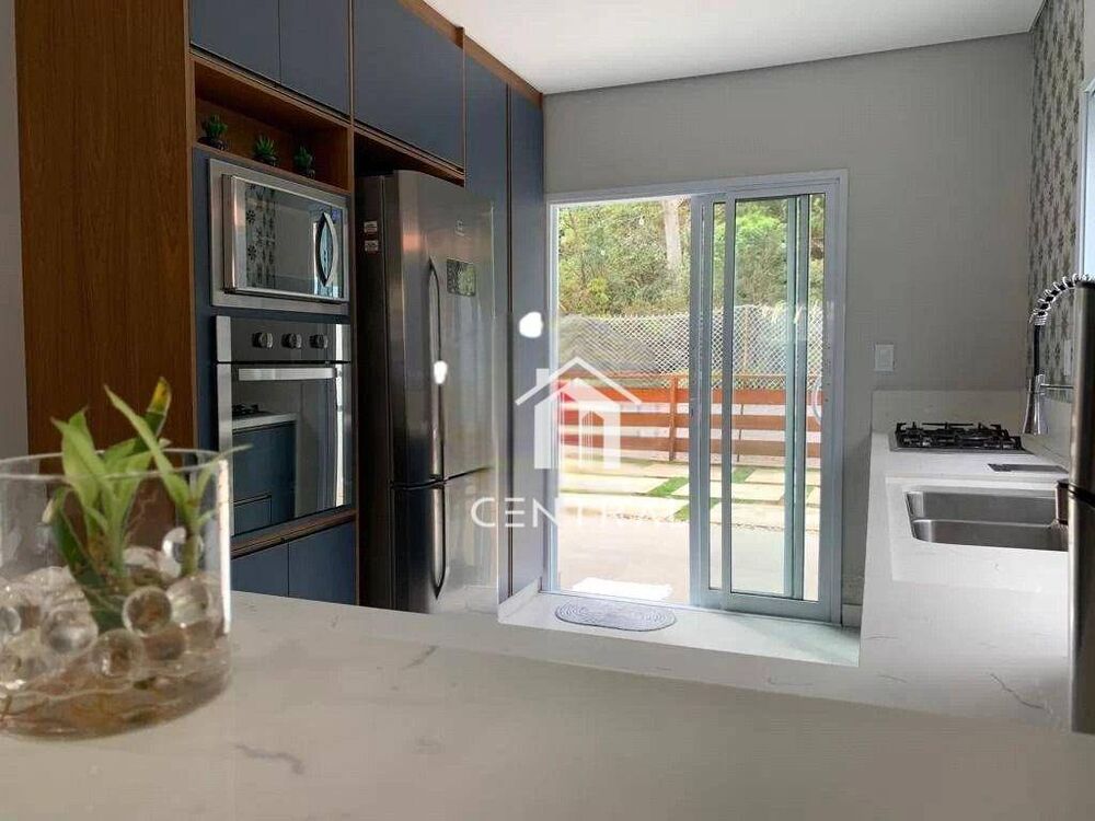 Sobrado à venda com 3 quartos, 200m² - Foto 3