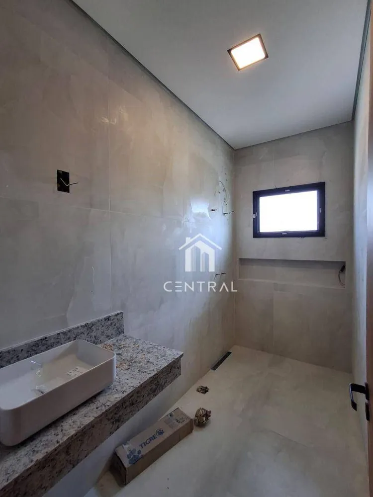 Sobrado, 3 quartos, 198 m² - Foto 1
