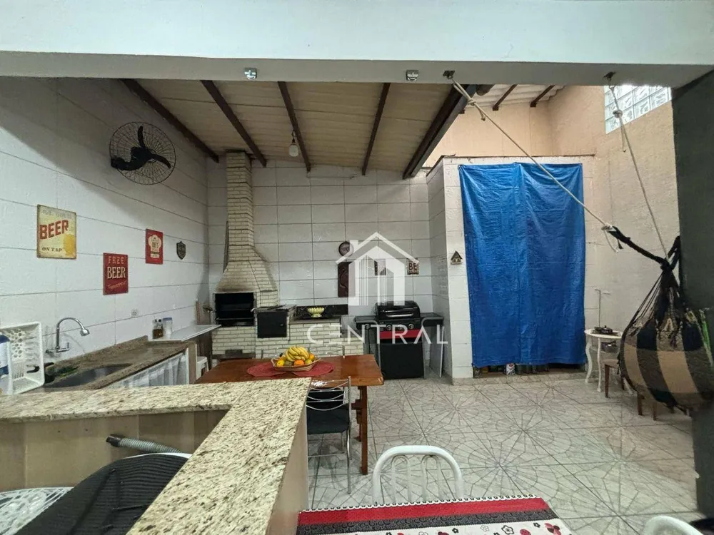 Casa, 4 quartos, 240 m² - Foto 1