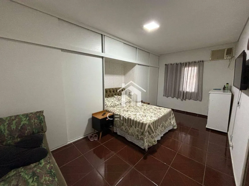 Casa, 4 quartos, 240 m² - Foto 9