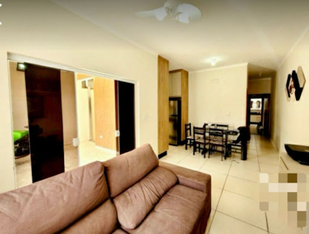 Casa à venda com 3 quartos, 150m² - Foto 1