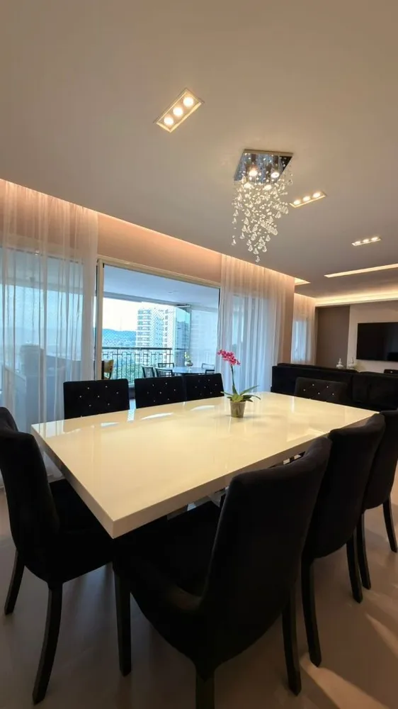 Apartamento, 3 quartos, 137 m² - Foto 2