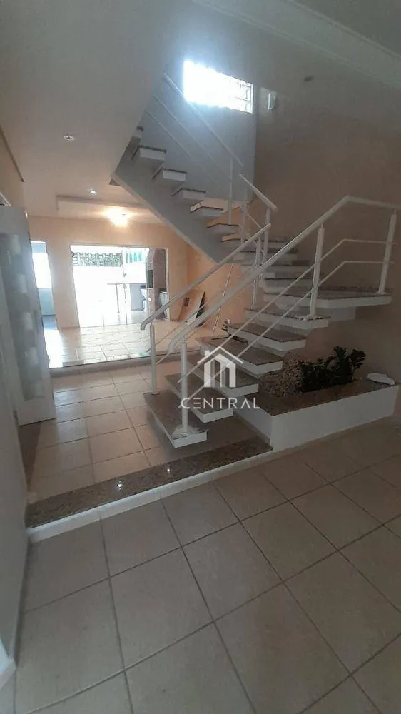 Casa, 5 quartos, 200 m² - Foto 4