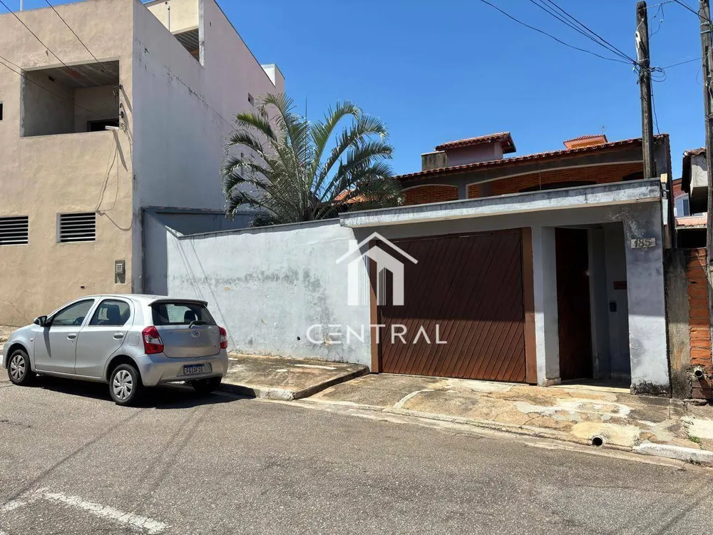 Casa, 3 quartos, 250 m² - Foto 1