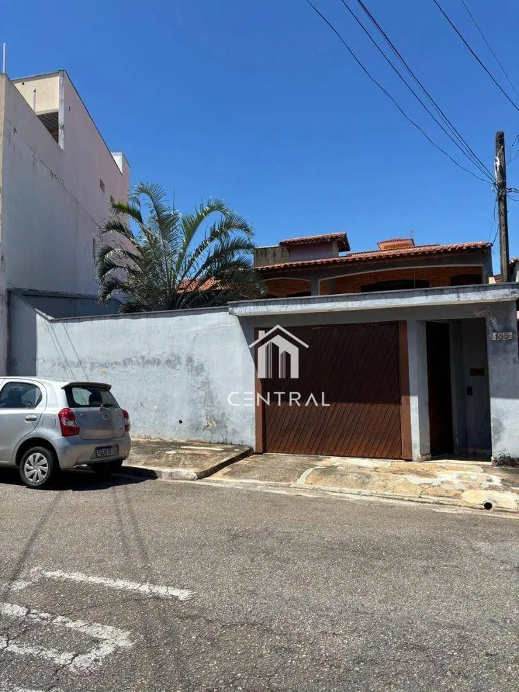 Casa, 3 quartos, 250 m² - Foto 2
