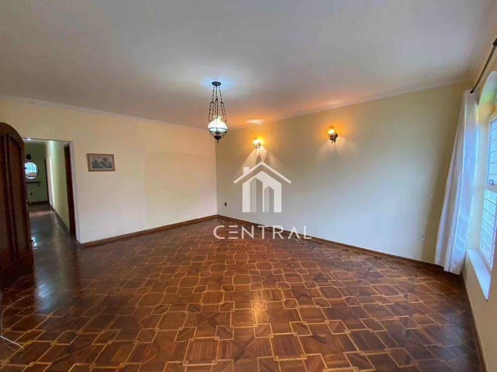Casa, 3 quartos, 220 m² - Foto 2