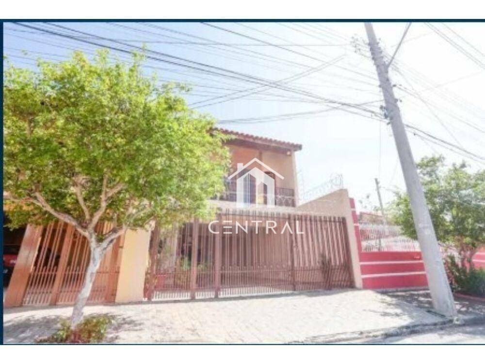 Sobrado à venda com 3 quartos, 151m² - Foto 1