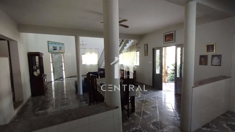 Chácara, 3 quartos, 2131 m² - Foto 2