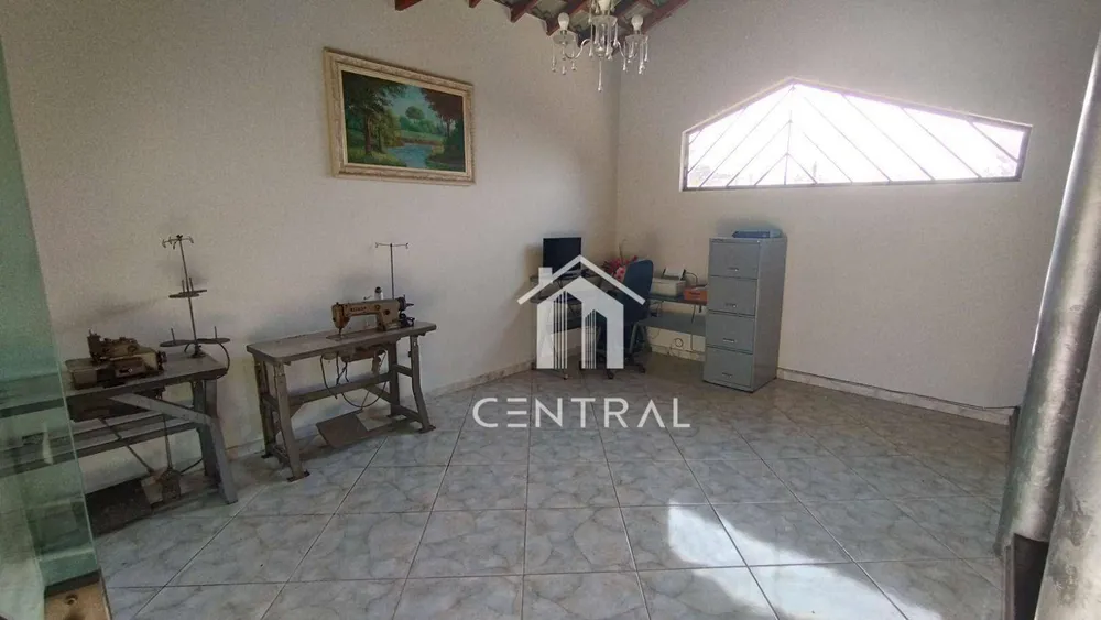 Chácara, 3 quartos, 2131 m² - Foto 14
