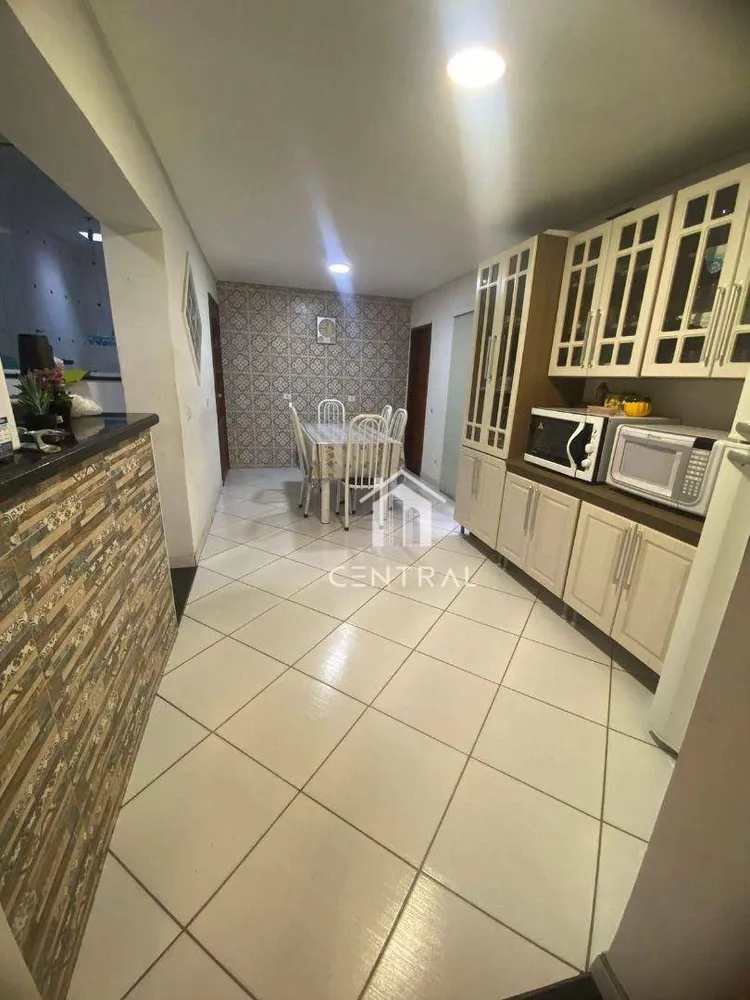 Sobrado, 4 quartos, 323 m² - Foto 1