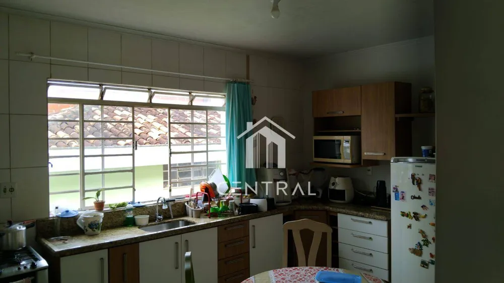 Sobrado, 3 quartos, 400 m² - Foto 1