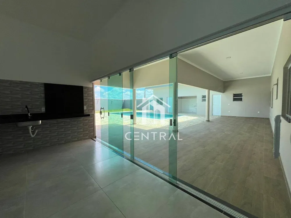Casa, 3 quartos, 267 m² - Foto 2