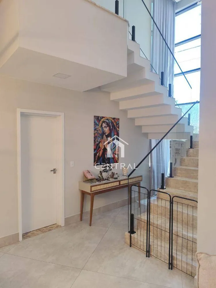 Casa, 3 quartos, 240 m² - Foto 1