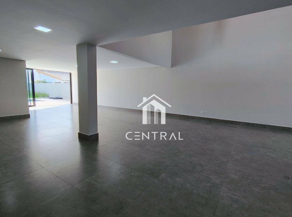 Sobrado, 4 quartos, 360 m² - Foto 1