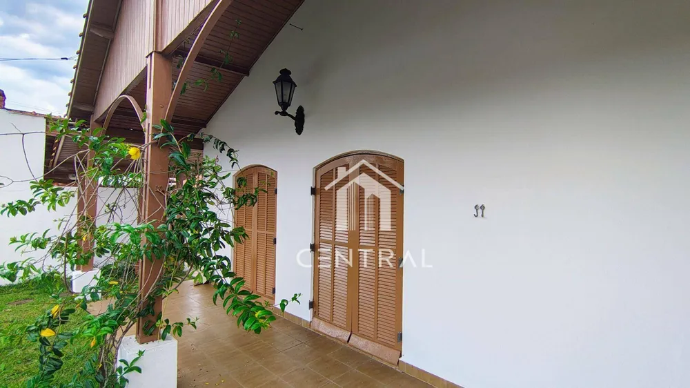 Casa, 6 quartos, 500 m² - Foto 1