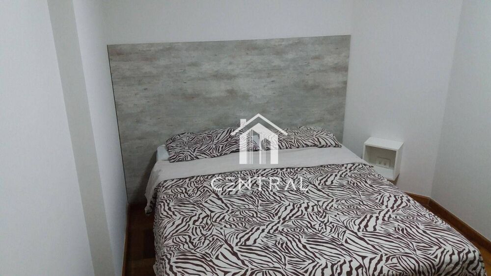 Apartamento para alugar com 3 quartos, 110m² - Foto 4
