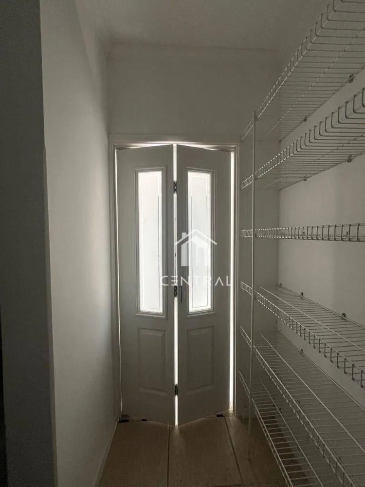 Sobrado, 3 quartos, 242 m² - Foto 4
