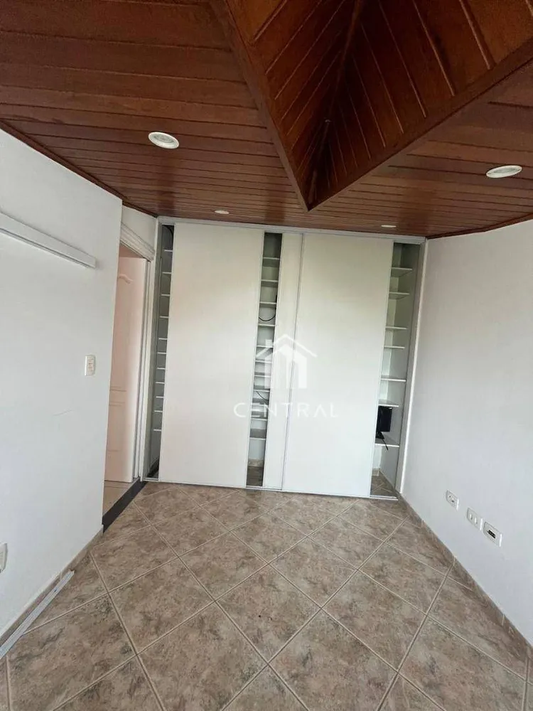 Sobrado, 3 quartos, 242 m² - Foto 8