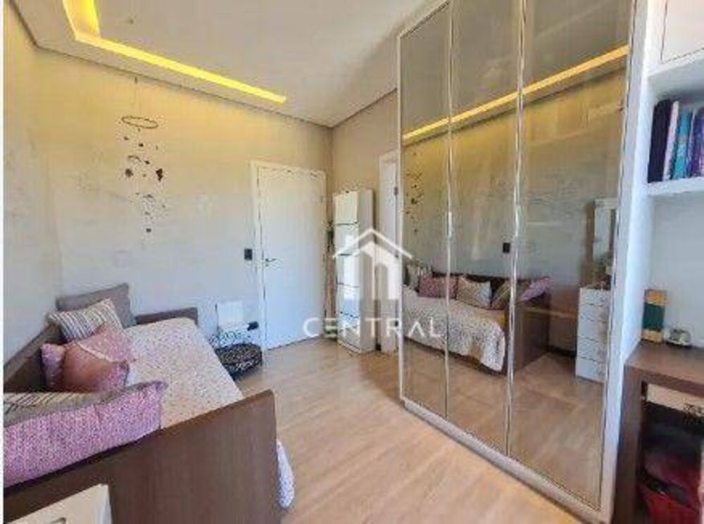 Casa de Condomínio à venda com 3 quartos, 226m² - Foto 4