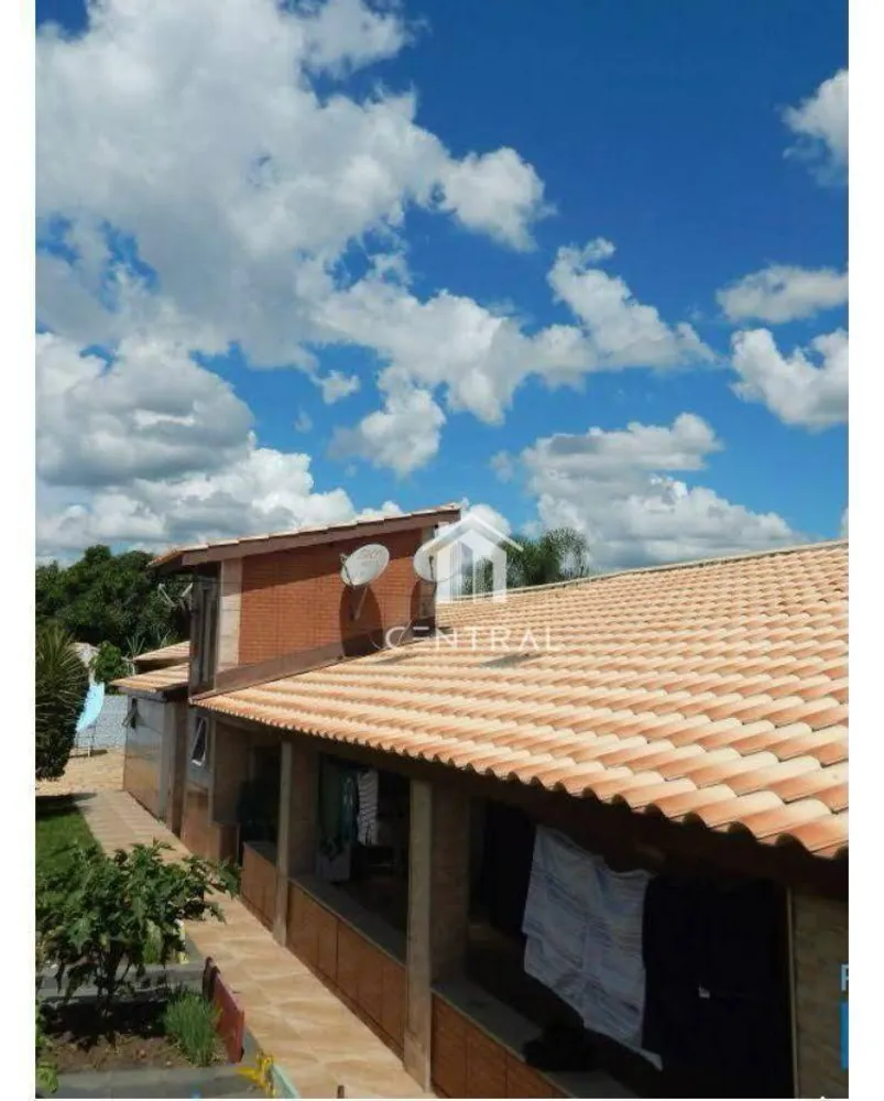 Chácara, 2 quartos, 2800 m² - Foto 1