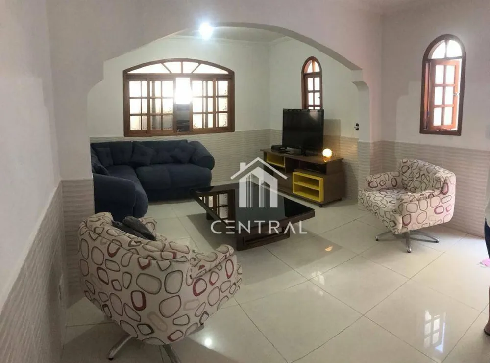 Casa, 3 quartos, 231 m² - Foto 2