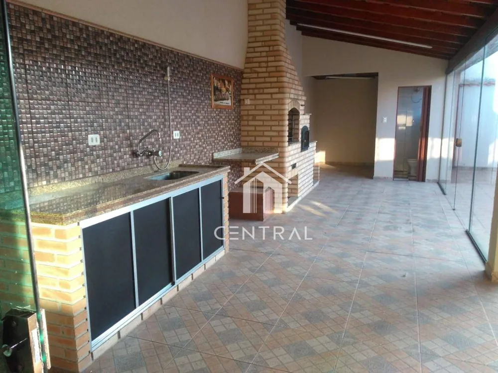 Casa, 3 quartos, 212 m² - Foto 3
