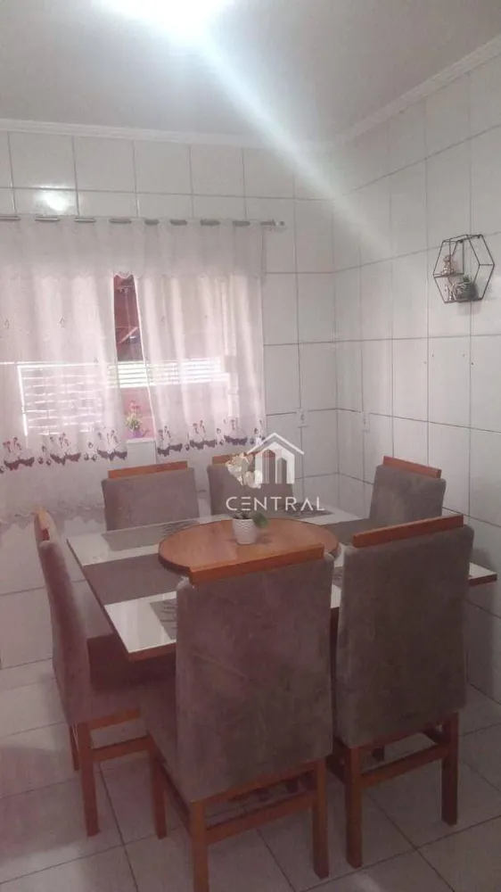 Casa, 3 quartos, 135 m² - Foto 2