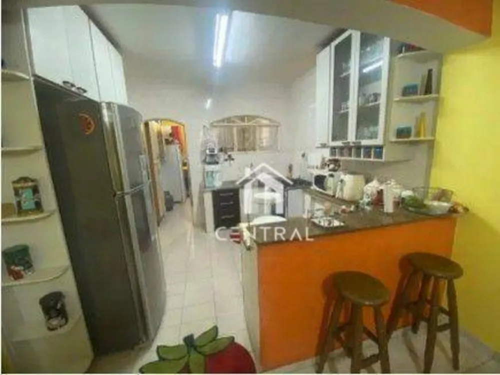 Casa, 3 quartos, 200 m² - Foto 2
