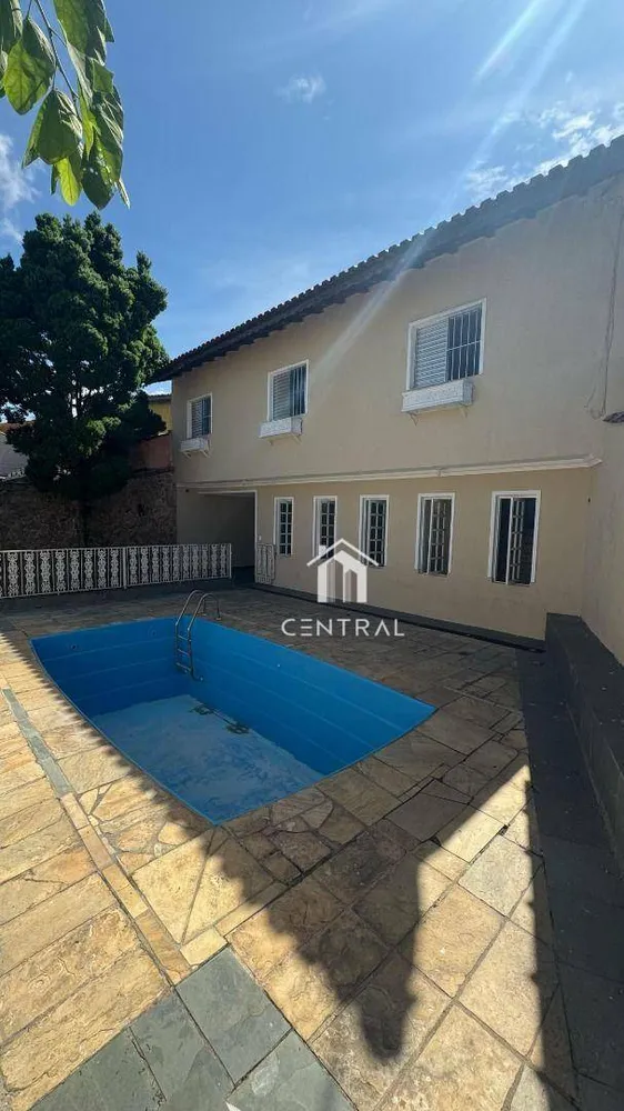 Sobrado, 4 quartos, 295 m² - Foto 1