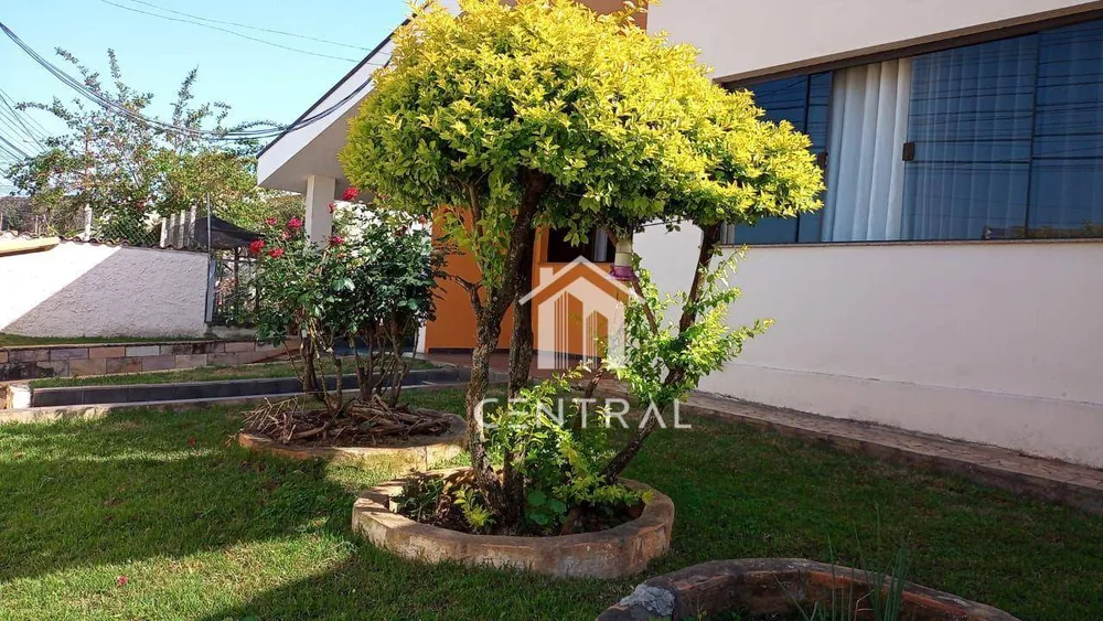 Casa, 5 quartos, 240 m² - Foto 4