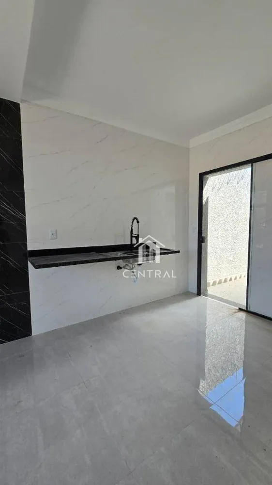 Casa, 3 quartos, 82 m² - Foto 2