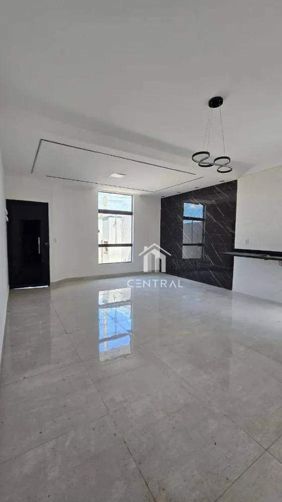 Casa, 3 quartos, 82 m² - Foto 1