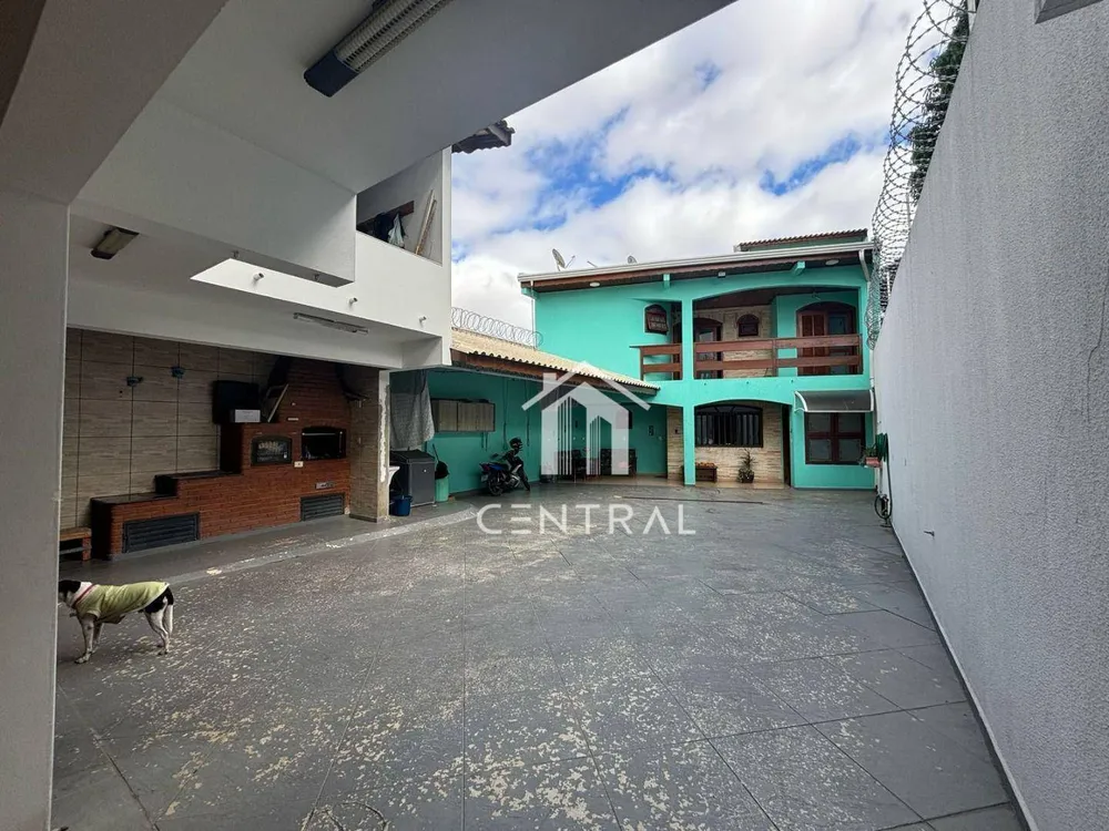 Sobrado, 260 m² - Foto 1