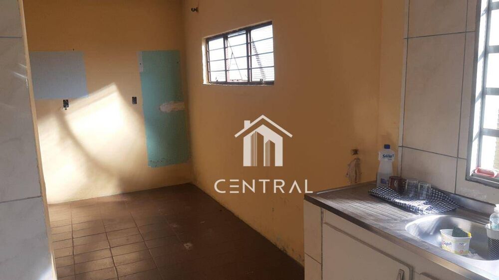 Casa à venda com 3 quartos, 310m² - Foto 3