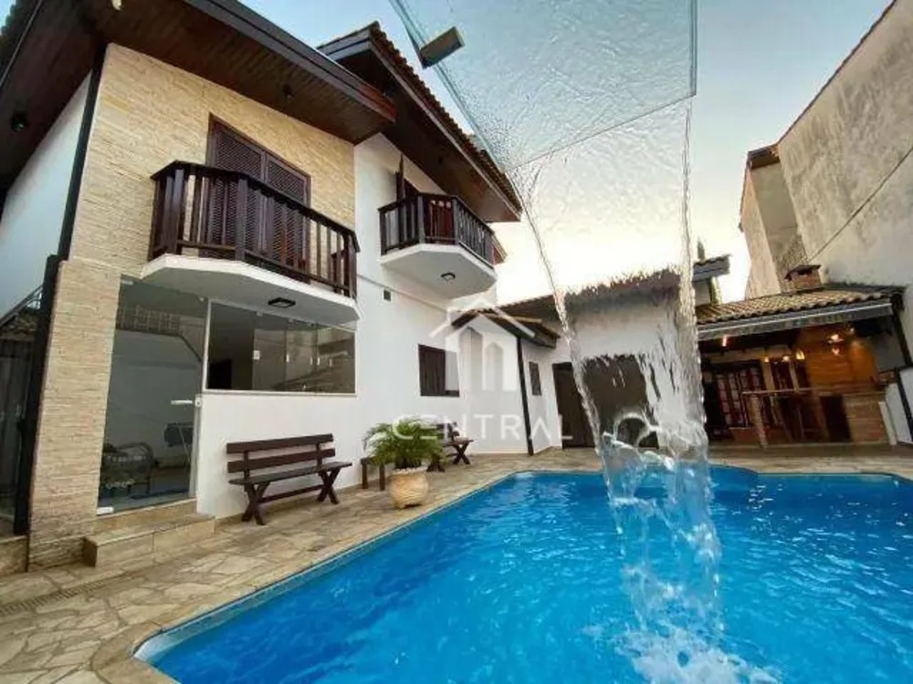 Sobrado, 3 quartos, 340 m² - Foto 2