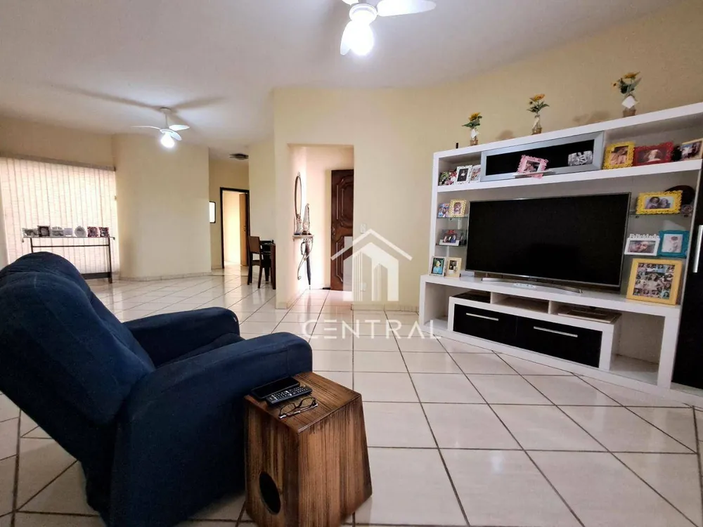 Casa, 3 quartos, 198 m² - Foto 3