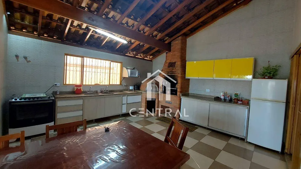 Chácara, 3 quartos, 1250 m² - Foto 4