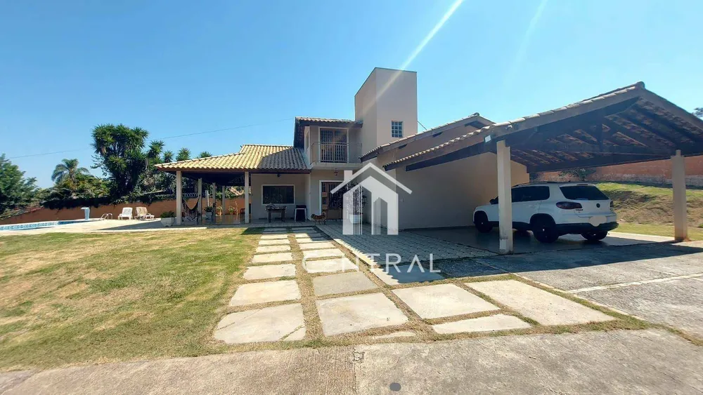 Chácara, 3 quartos, 1250 m² - Foto 1