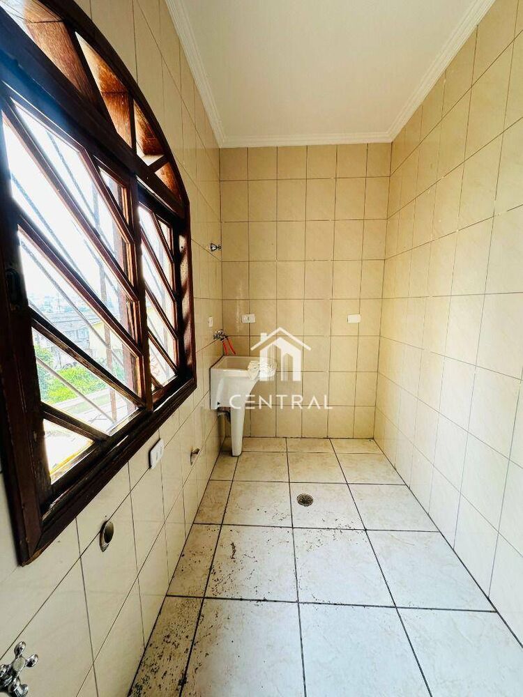 Sobrado à venda com 3 quartos, 278m² - Foto 3