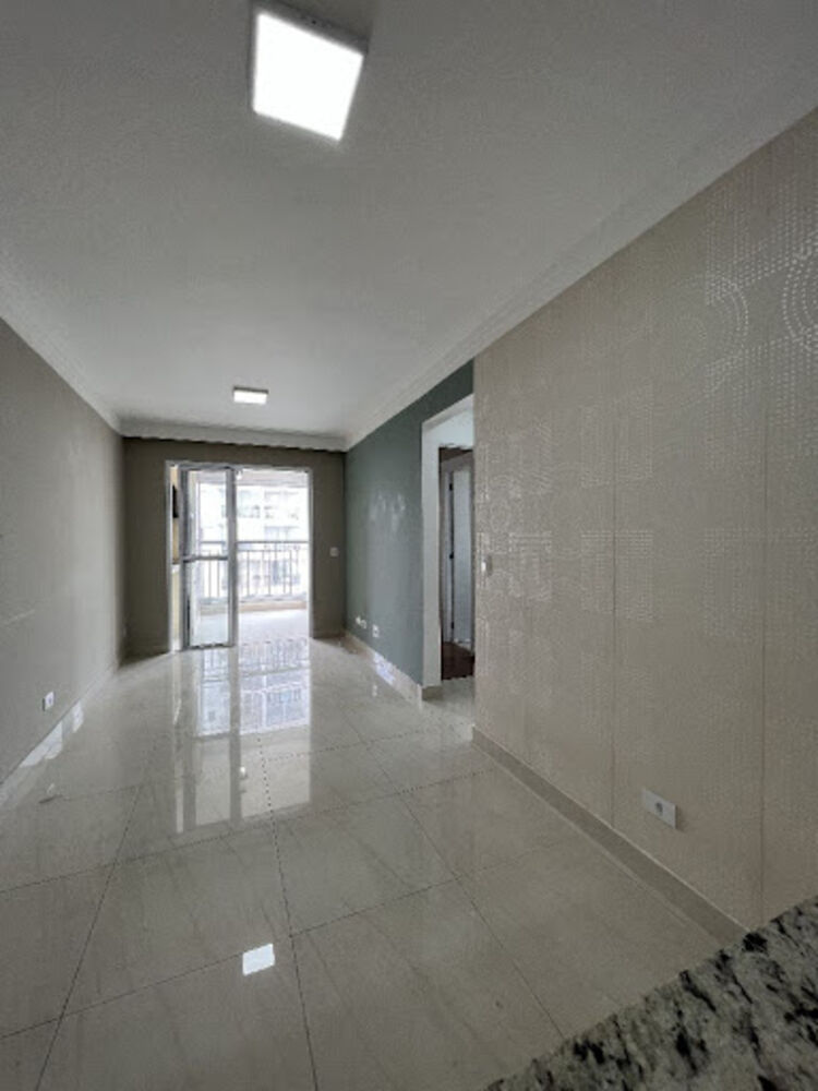Apartamento à venda com 2 quartos, 61m² - Foto 2