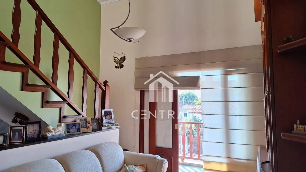 Sobrado, 3 quartos, 402 m² - Foto 1