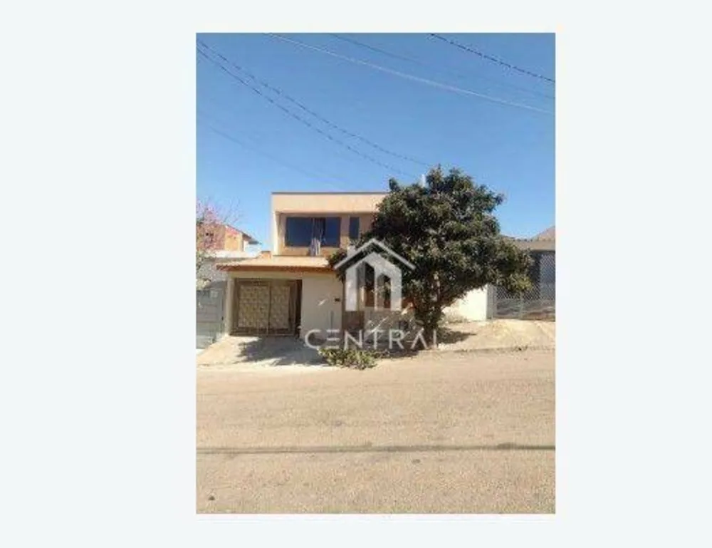 Casa, 4 quartos, 210 m² - Foto 1