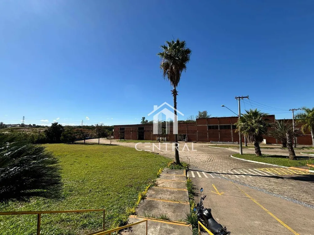 Depósito-Galpão, 12400 m² - Foto 1