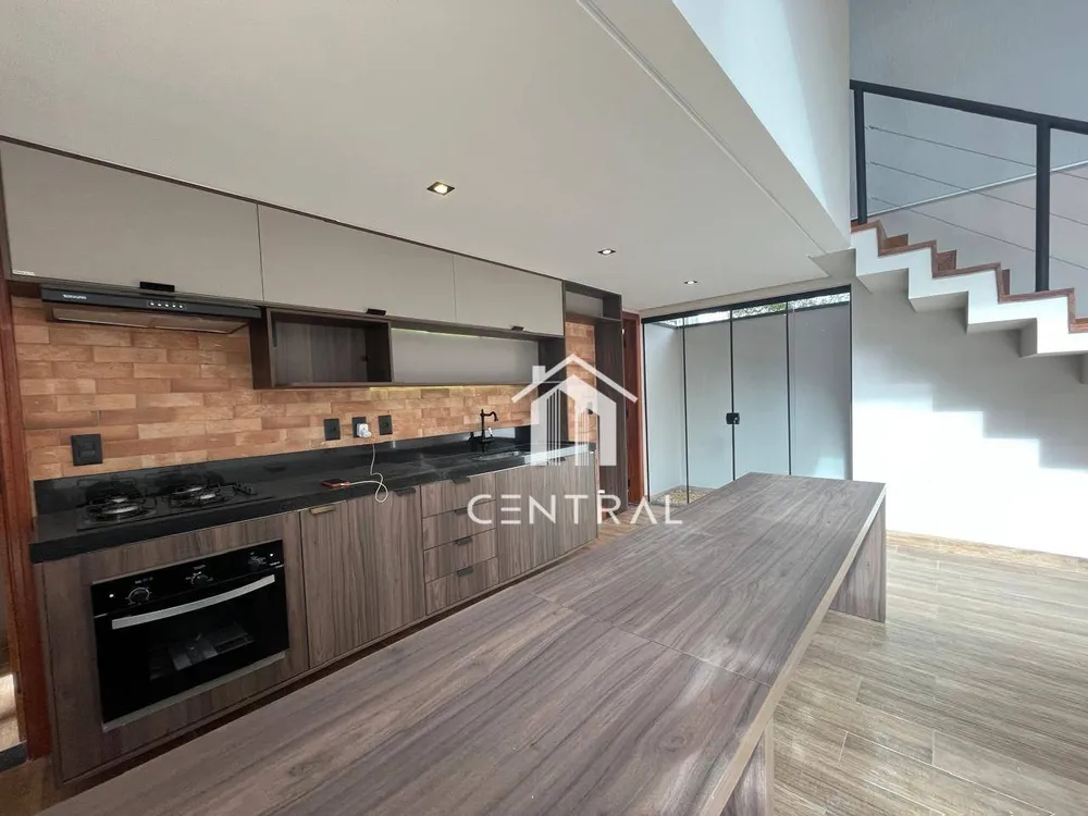 Sobrado, 1 quarto, 150 m² - Foto 1