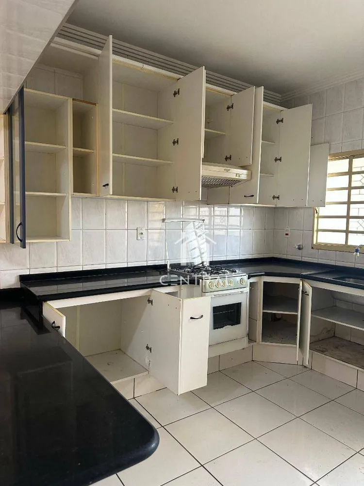 Sobrado, 3 quartos, 195 m² - Foto 3
