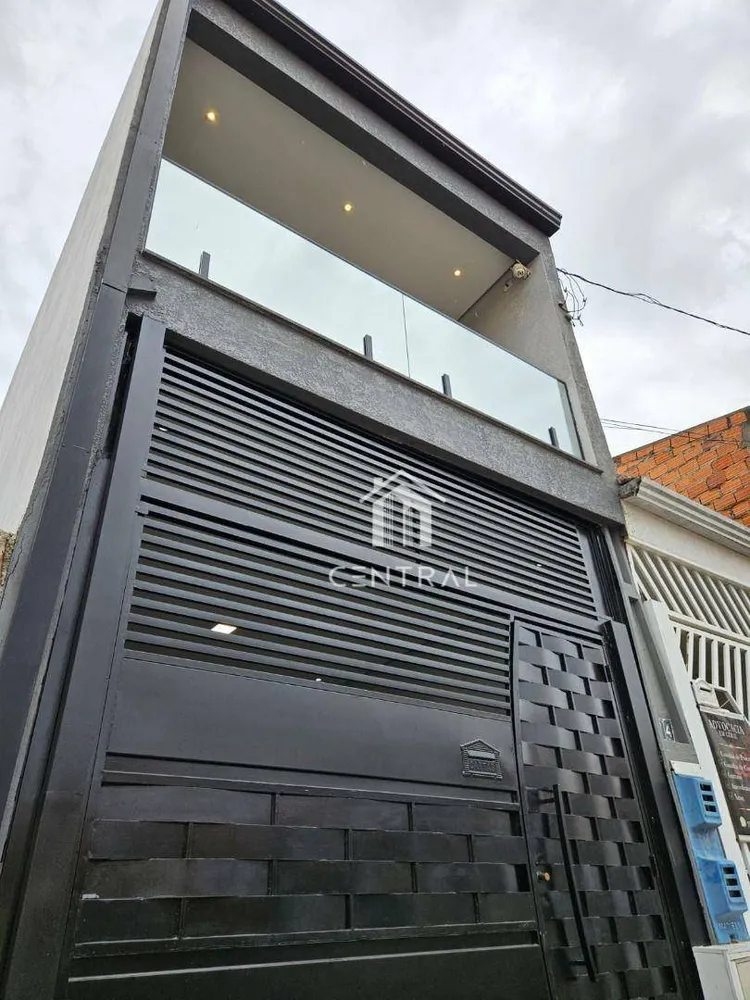 Sobrado, 4 quartos, 126 m² - Foto 1
