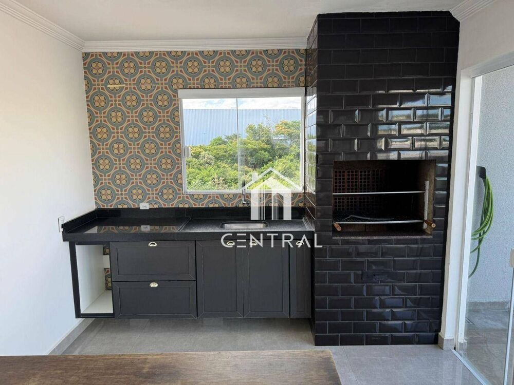Apartamento à venda com 3 quartos, 130m² - Foto 1