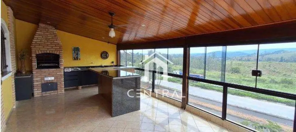 Casa, 3 quartos, 256 m² - Foto 1