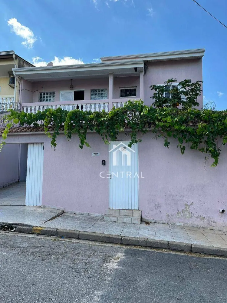 Sobrado, 4 quartos, 244 m² - Foto 1