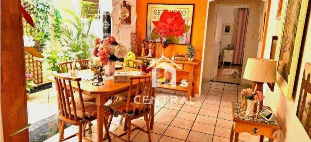 Casa, 3 quartos, 175 m² - Foto 2